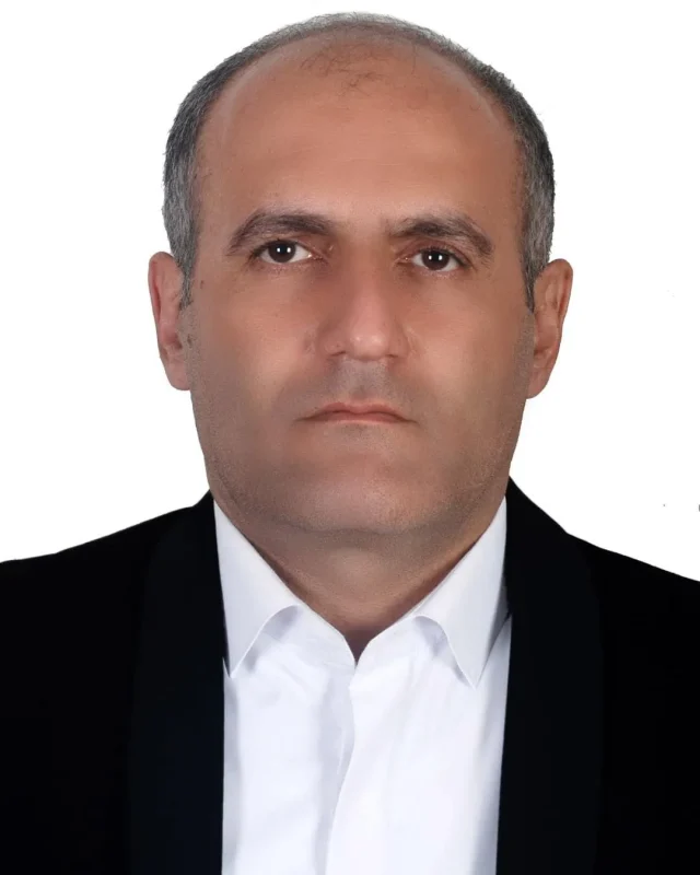 مانی پاکزاد