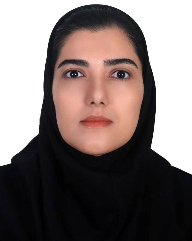 نازنین صادقی