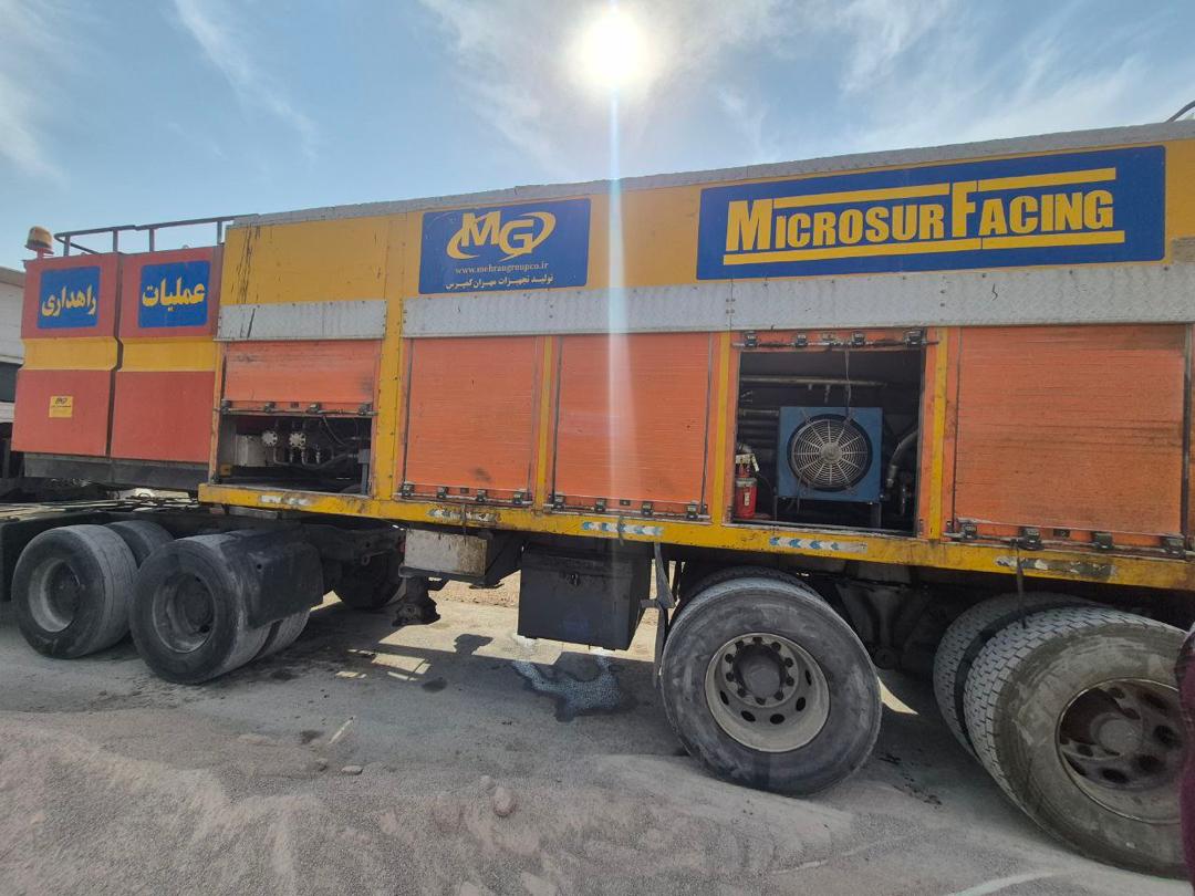بازدید کارگاهی از اجرای لایه حفاظتی میکرو سورفیسینگ در محور شاهرود-میامی در روز دوشنبه مورخ ۱۴۰۴/۰۸/۰۵ با حضور مدیرعامل و عوامل فنی مهندسین مشاور شالوده خاک و شرکت پیمانکاری کیان راه
